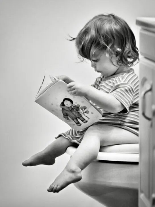 toddler reading on potty, when can kids wipe their own butts?