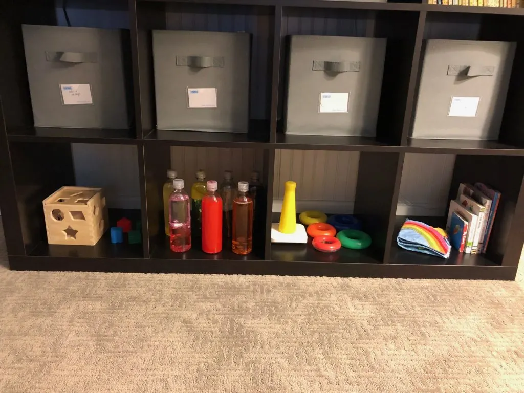 Colors and Shapes toy rotation shelf