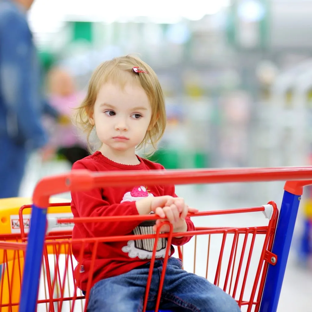 toddler at grocery store