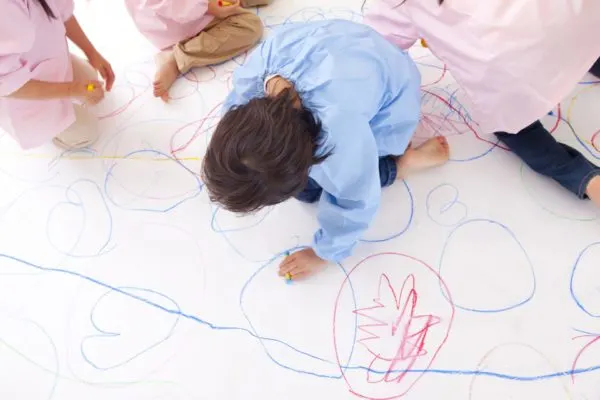 Reggio school children. Montessori-like. schools.