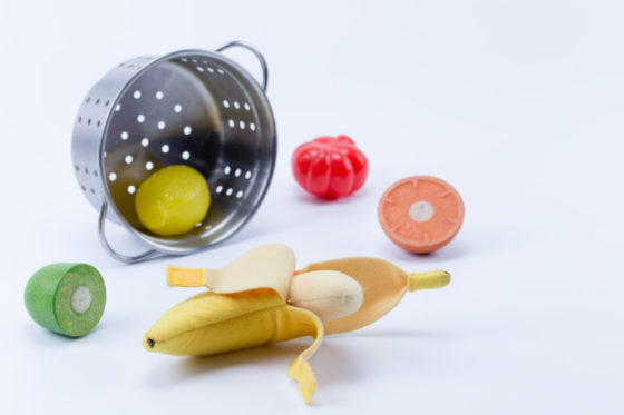 play food and toy colander.
